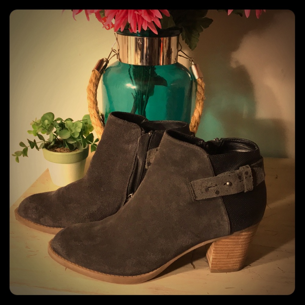 Black Boots